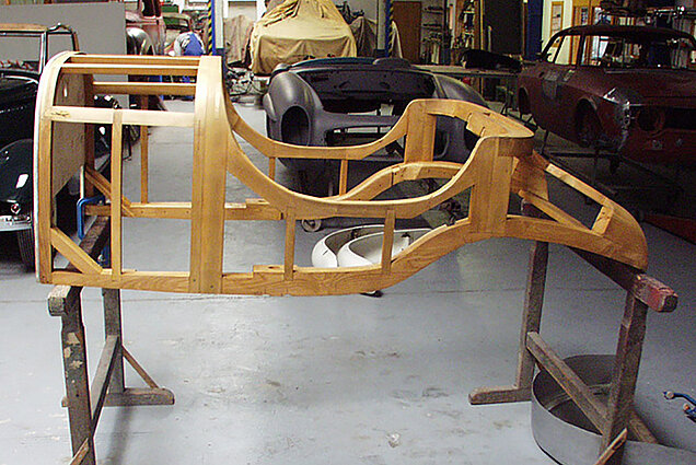 Klinke-Oldtimerrestauration-Specials-Karosse-Holz
